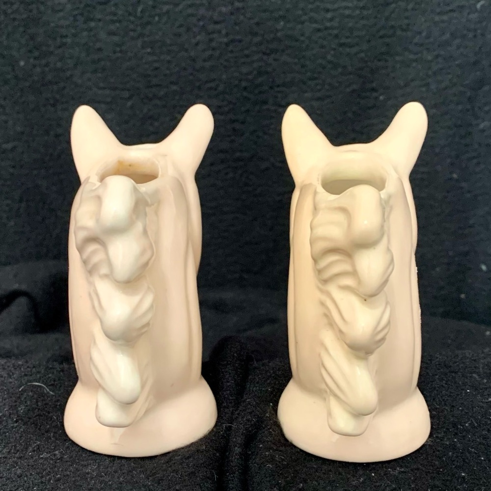 Pair of White Ceramic Horse Head Vases – Top-Through Hole – Vintage Style - Picture 6 of 12